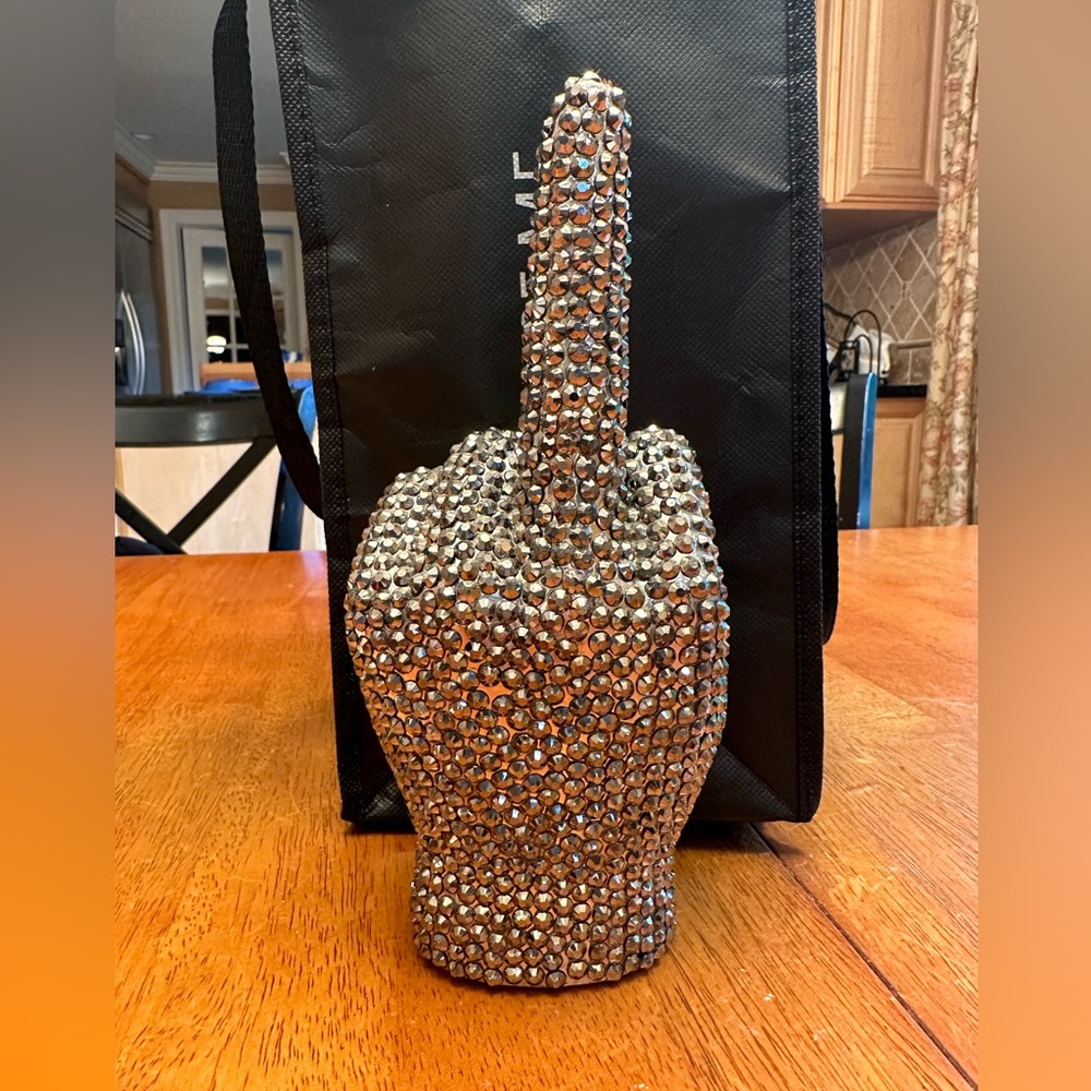 Graphite/diamond middle finger